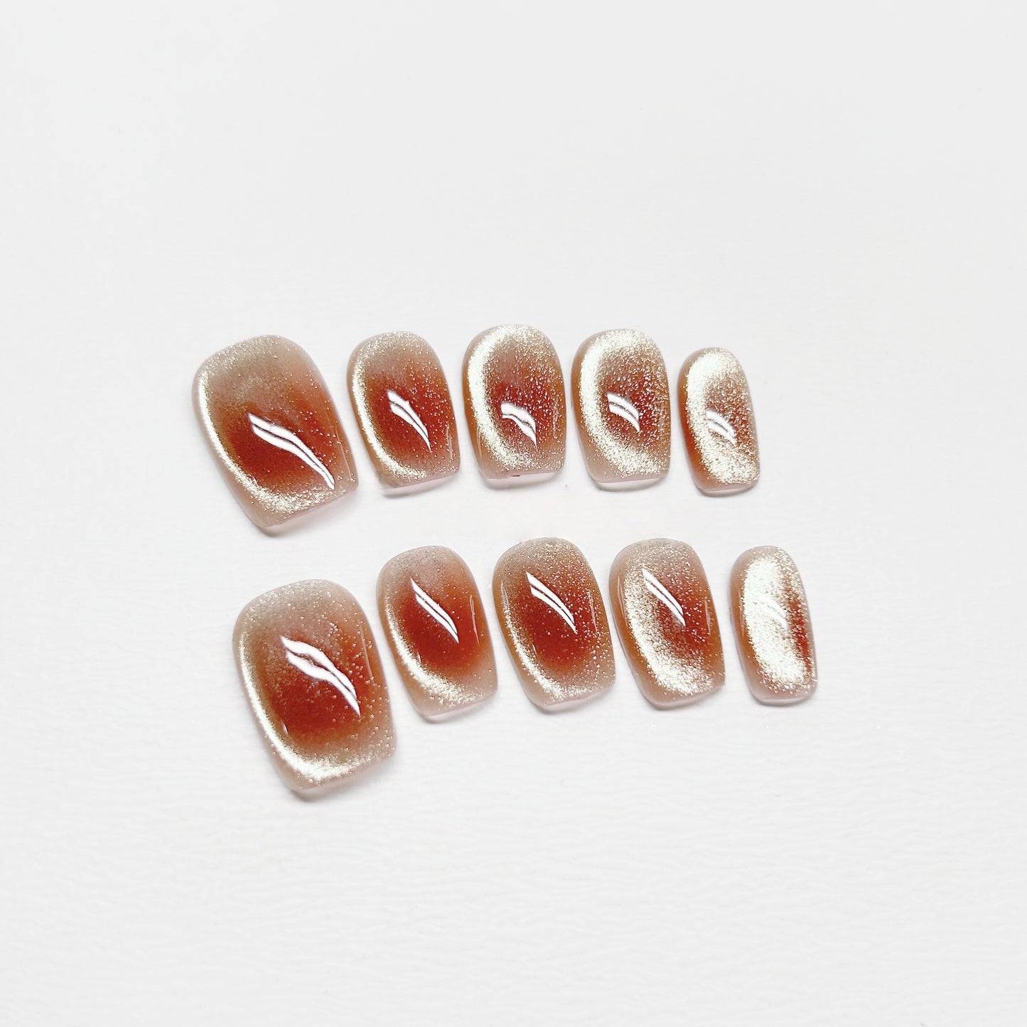 Red Gradient Cat-eye Nail - Medium Square/Short Almond