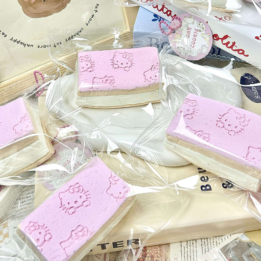 Hello Kitty Cake Squishy