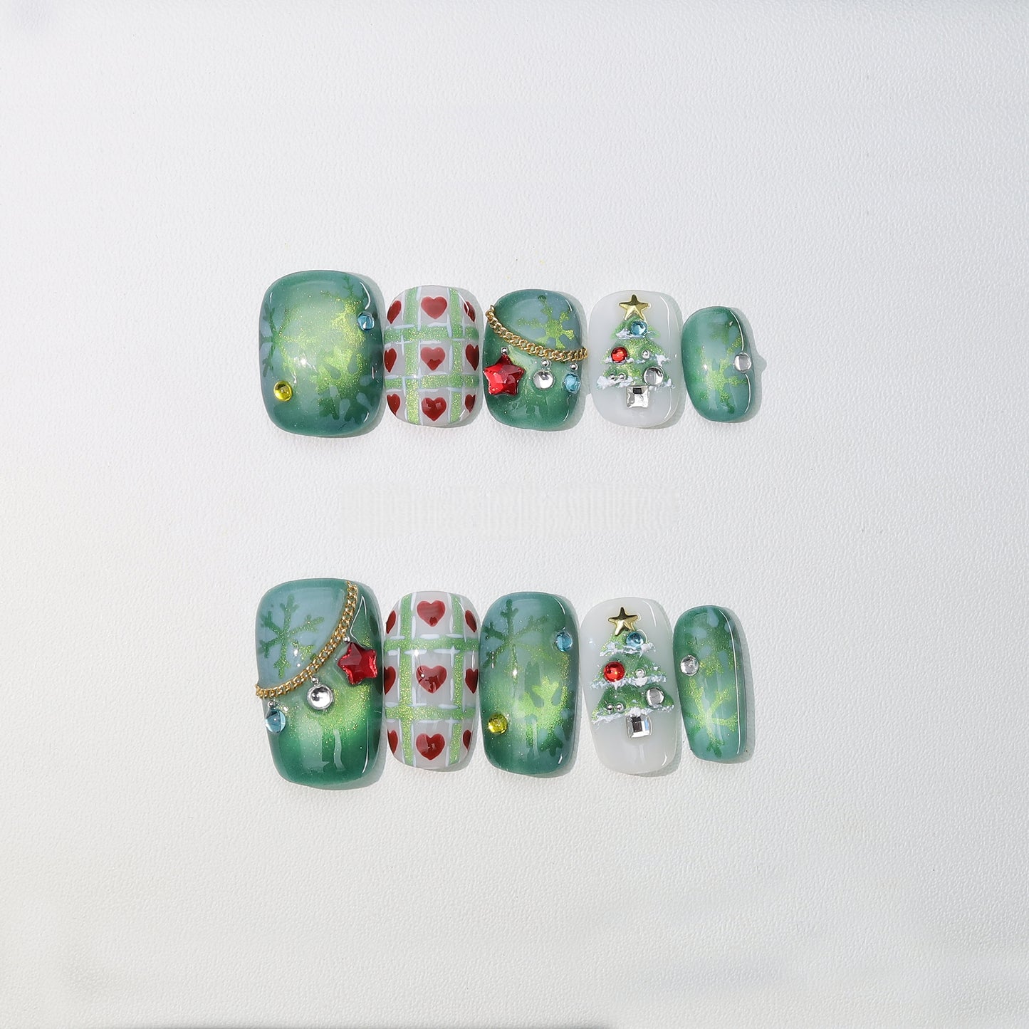 Green Gradient Cay-eye Chekced Christmas Nail with Diamond/Gem - Medium Square