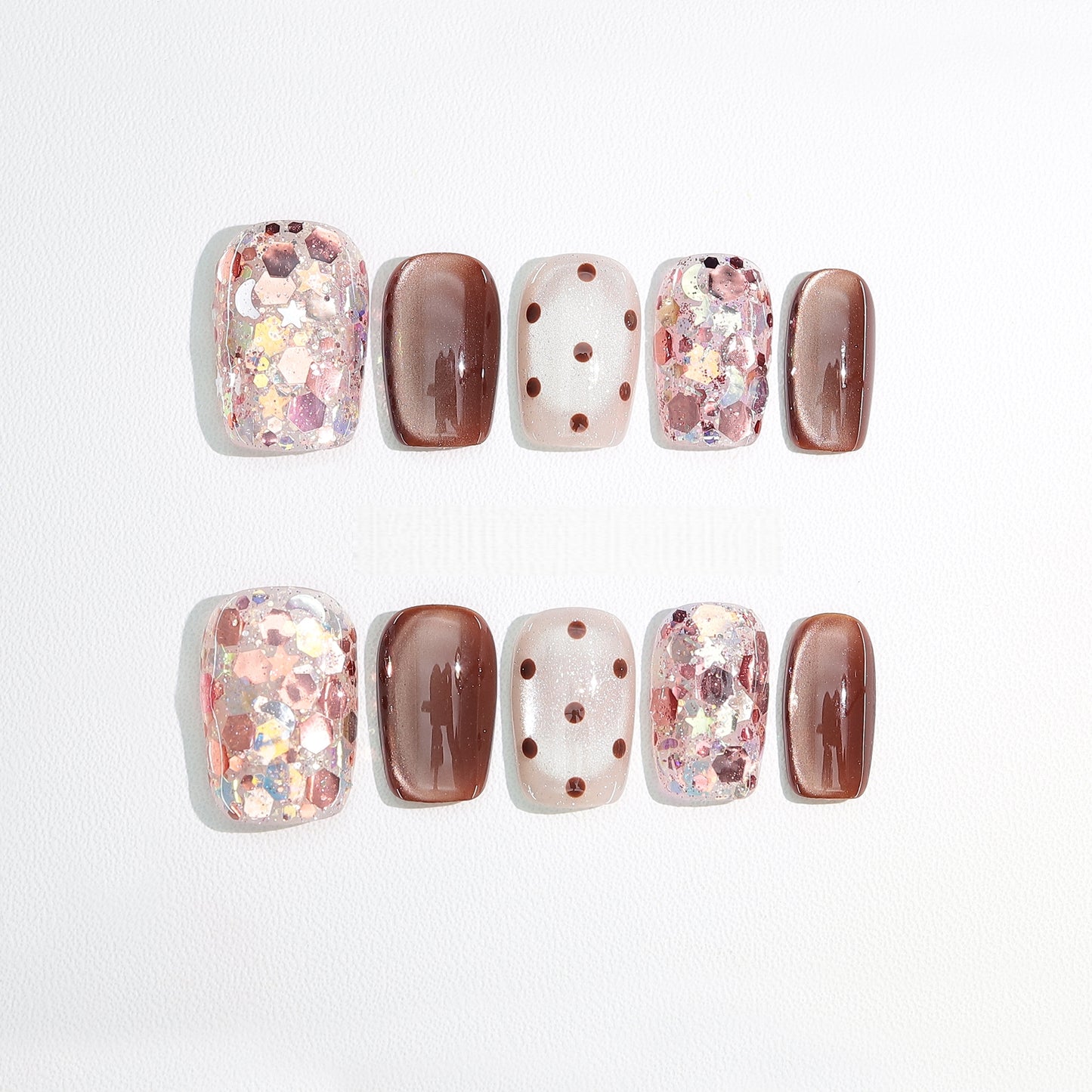 Cat-eye Dot Christmas Nail with Diamond - Short Coffin