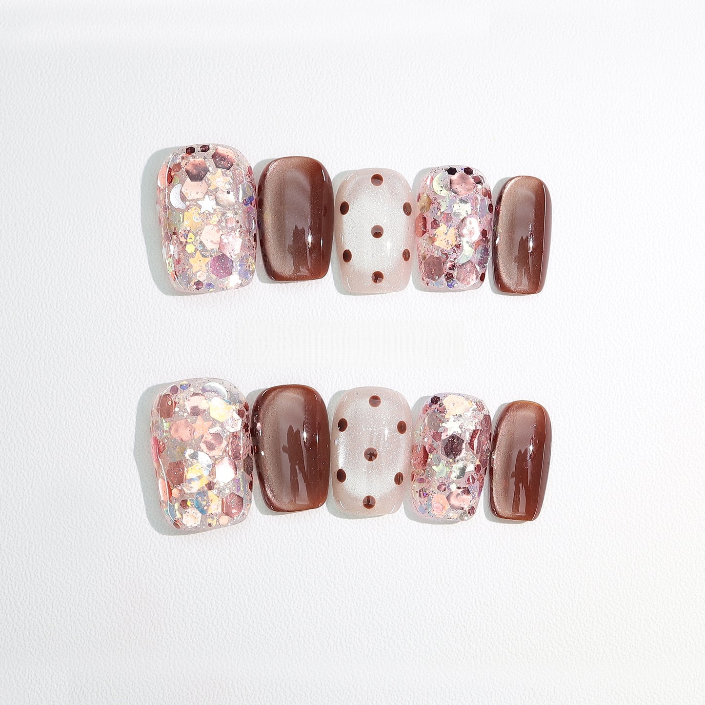 Cat-eye Dot Christmas Nail with Diamond - Short Coffin