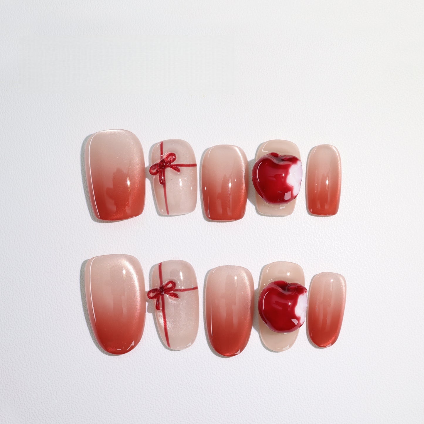 Red Gradient Cay-eye Christmas Nail - Medium Square/Short Almond