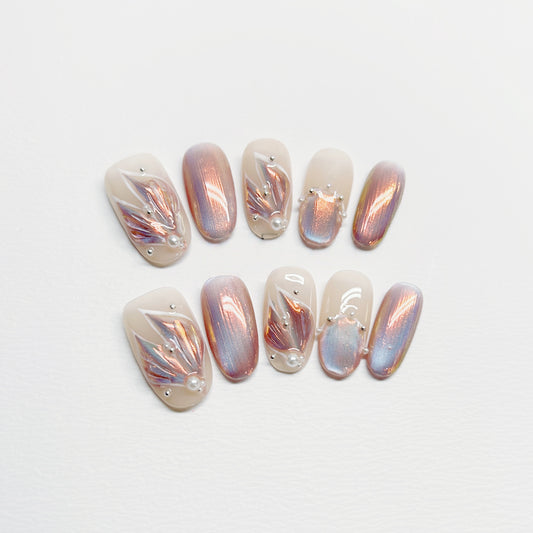 White Shell French Nail with Pearl - Medium Square/Short Almond