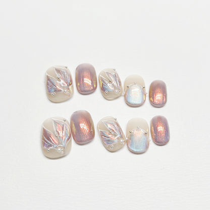 White Shell French Nail with Pearl - Medium Square/Short Almond