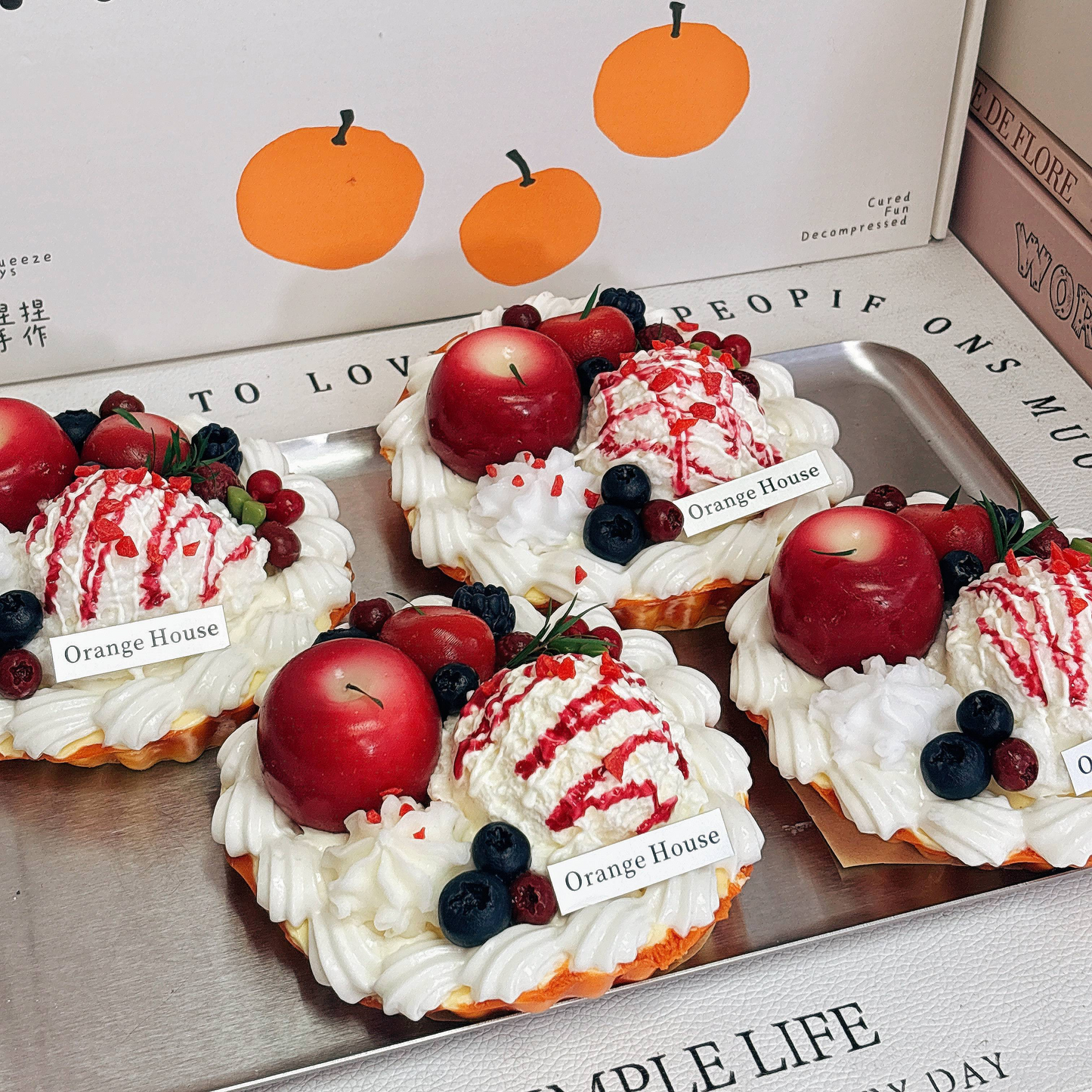 Christmas Peace Fruit Large Tart Squishy