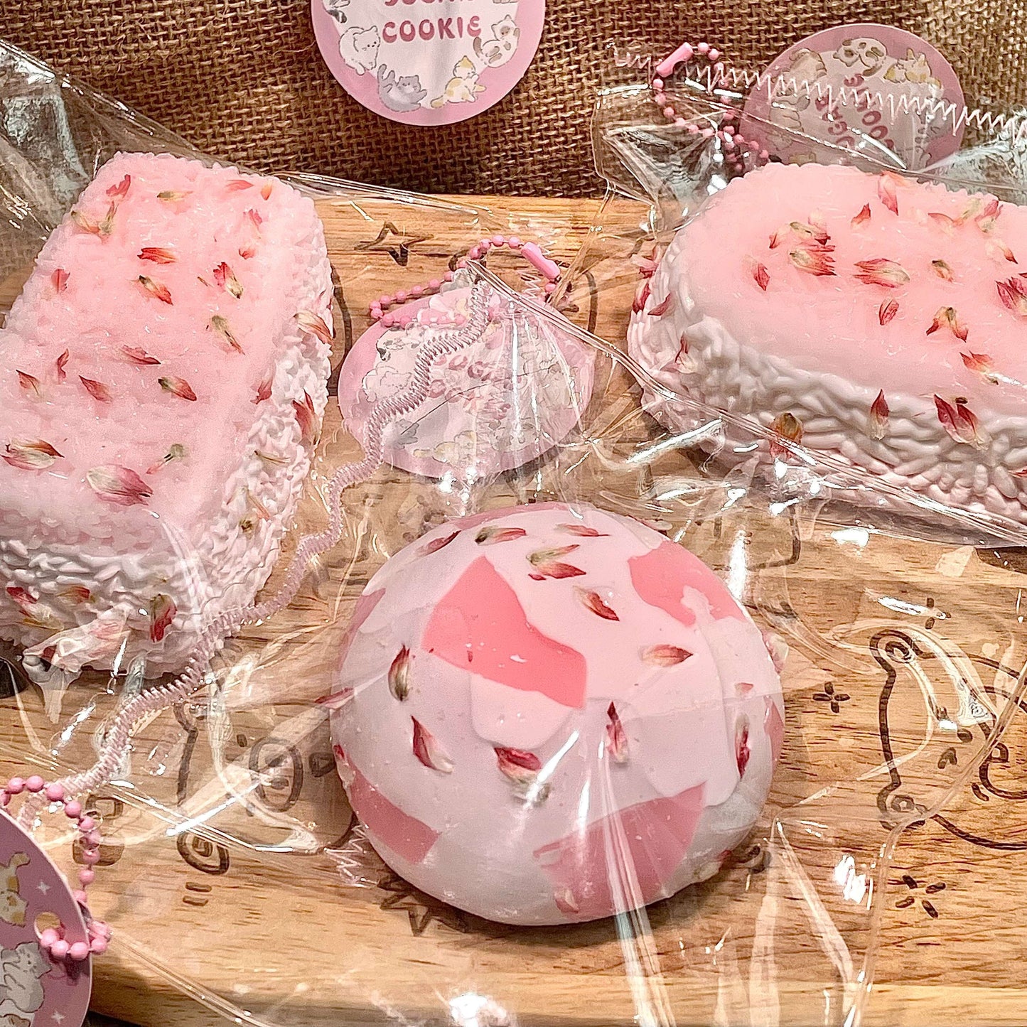 Petal Dessert Squishy