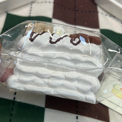 Cream Sweetheart Squishy