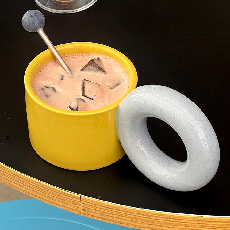 Donut Large Handle with Lid Ceramic Mug