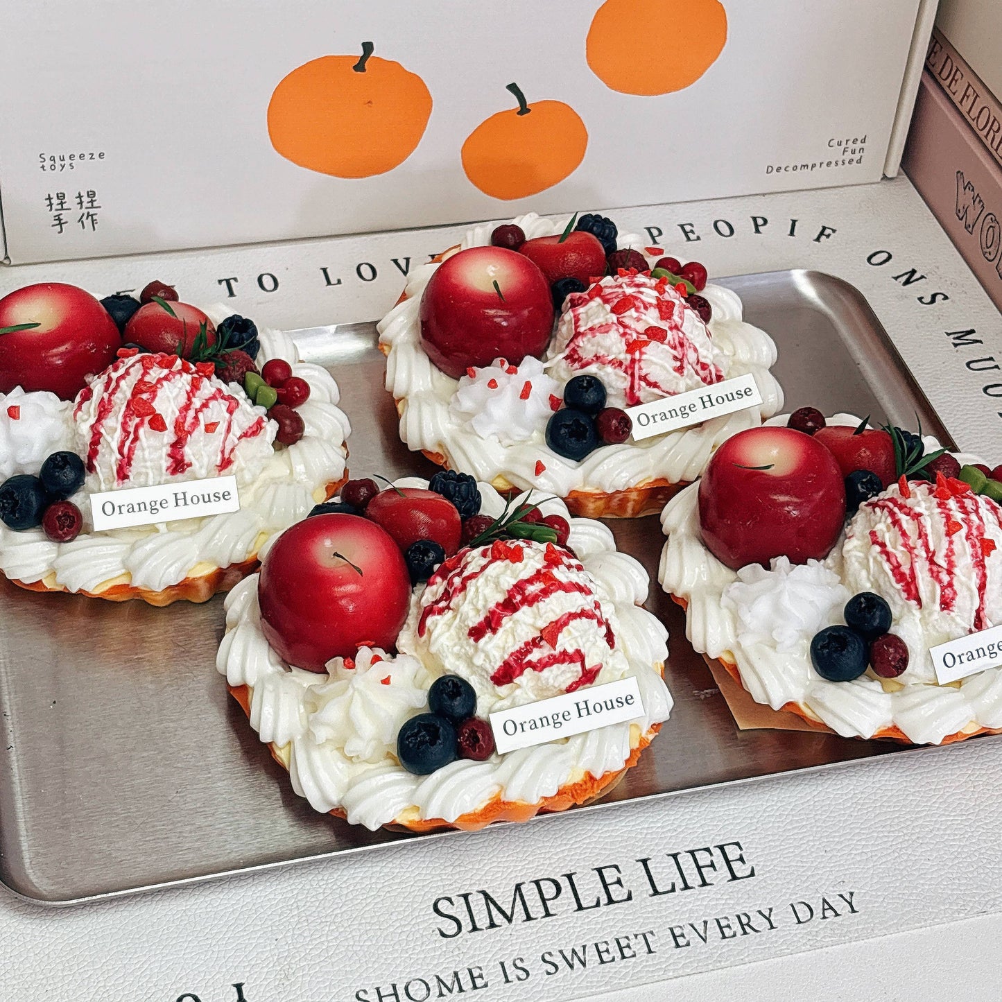 Christmas Peace Fruit Large Tart Squishy