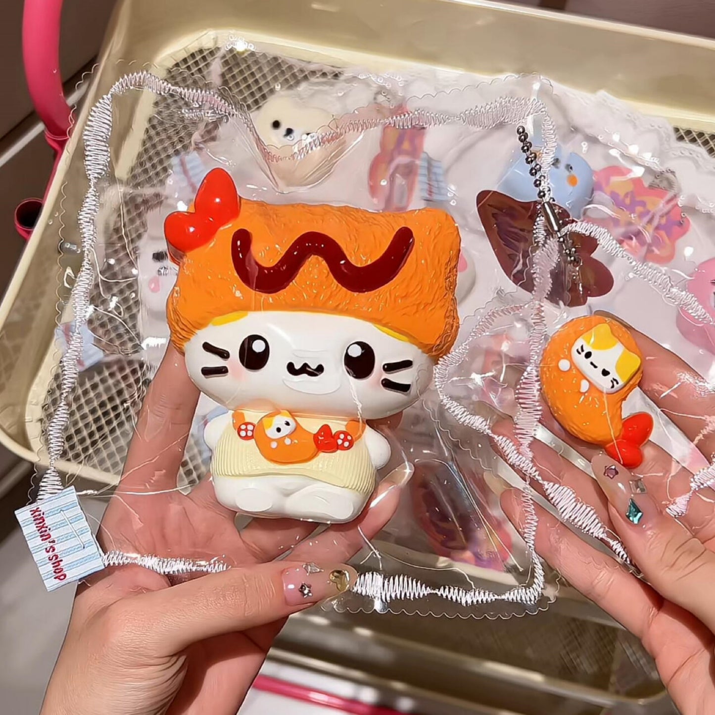 Fried Shrimp Marshmallow Cat (with Small Fried Shrimp) Squishy