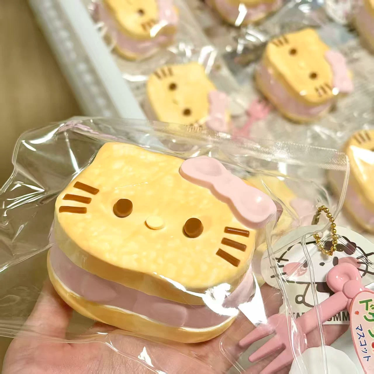 Kitten Filled Cake Squishy