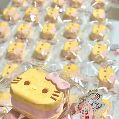 Kitten Filled Cake Squishy